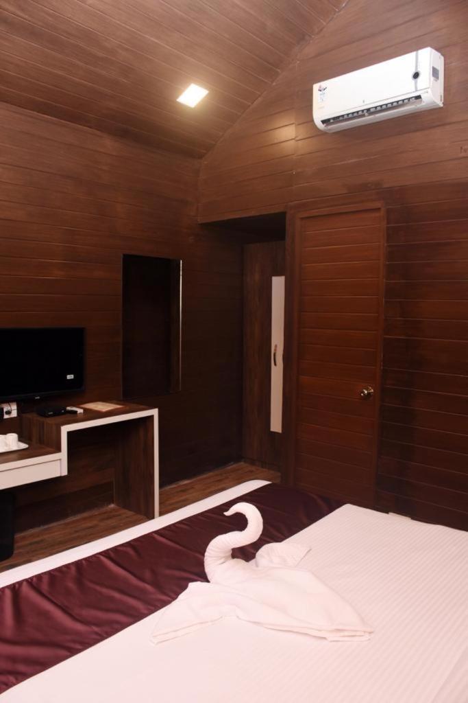 Woodhouse Beach Resort Бага Екстериор снимка